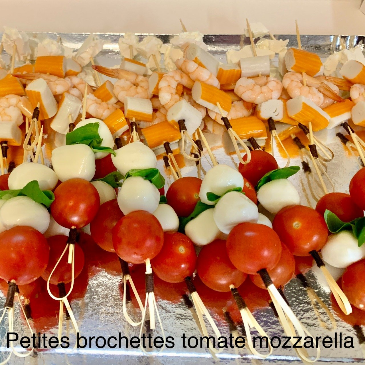 Petite brochette tomates cerise, mozzarella, oignon